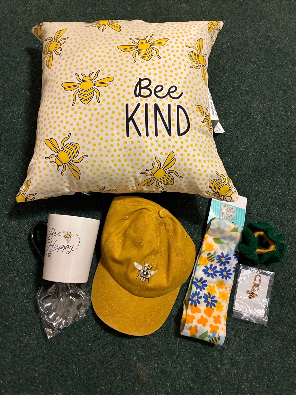 Bee Themed 7 pc Bundle